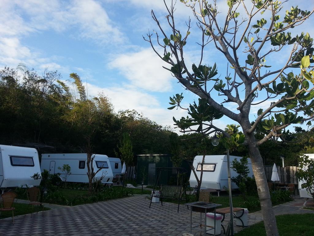 Kenting Houbihu Camping Car B&B Longshui Bagian luar foto