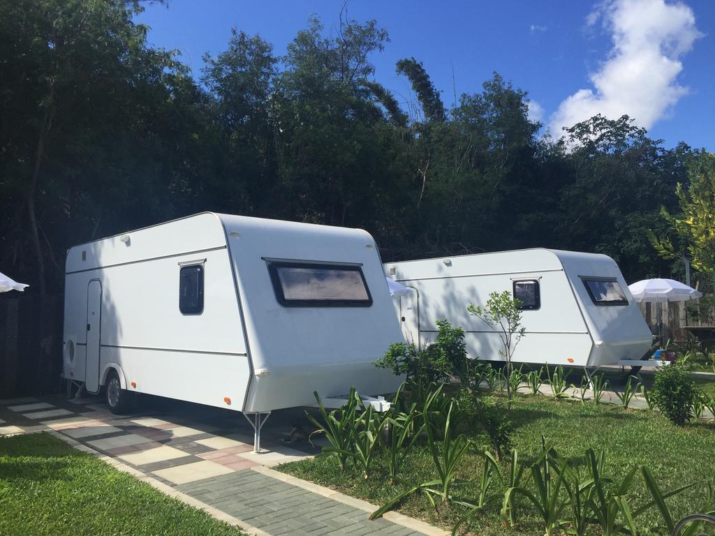 Kenting Houbihu Camping Car B&B Longshui Bagian luar foto
