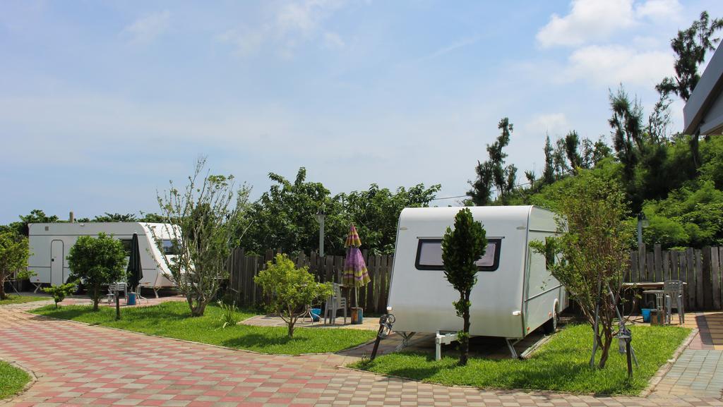 Kenting Houbihu Camping Car B&B Longshui Bagian luar foto