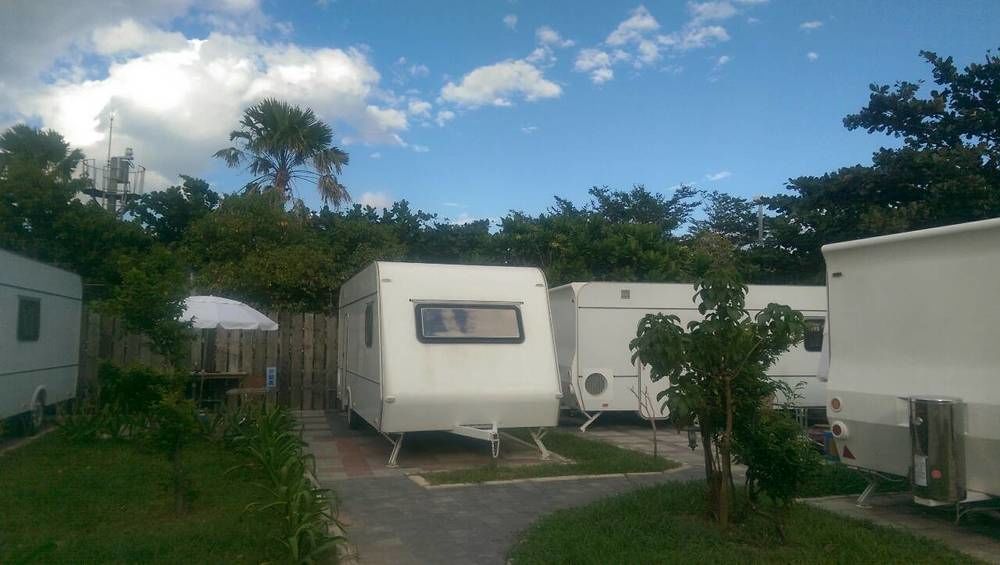 Kenting Houbihu Camping Car B&B Longshui Bagian luar foto